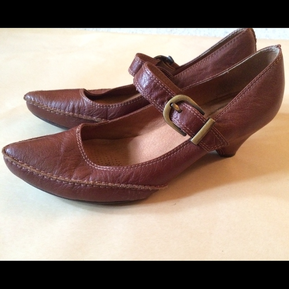 Corso Como brown leather low heel